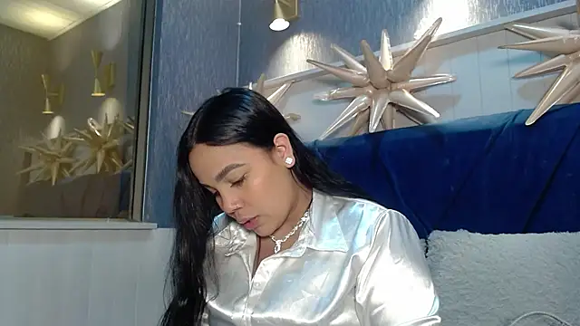 EmilyQueen3x online show from 12/21/25, 05:42