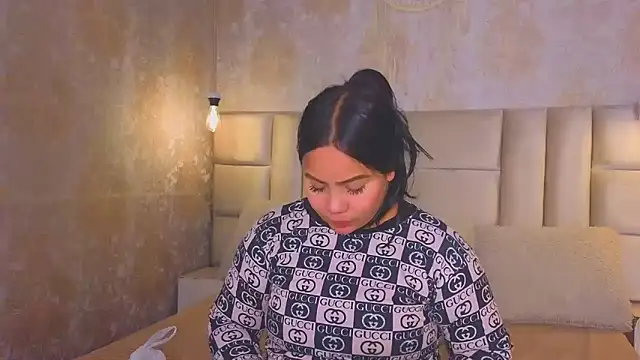 EmilyQueen3x online show from 04/07/26, 01:22