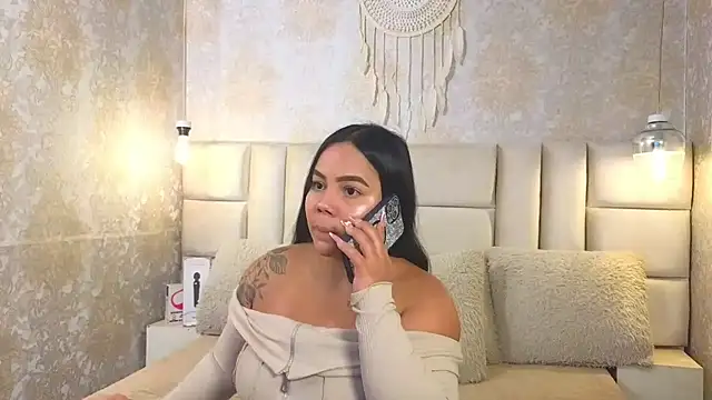 EmilyQueen3x online show from 04/25/26, 08:06