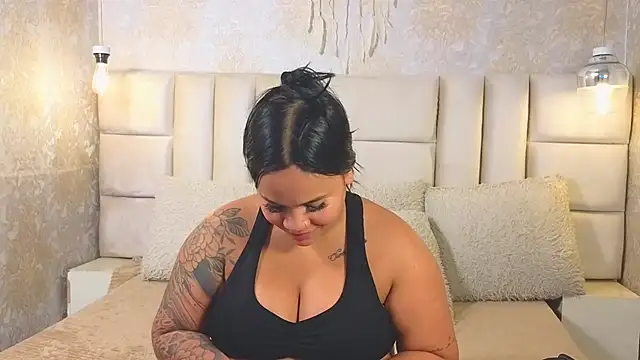 EmilyQueen3x online show from 05/21/26, 01:40