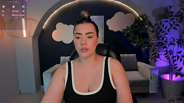 Snapshot of MartinnaBonnet chatting on 12/05/24, 04:55 MartinnaBonnet online show from 12/05/24, 04:55