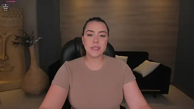 Snapshot of MartinnaBonnet chatting on 01/02/25, 05:39 MartinnaBonnet online show from 01/02/25, 05:39