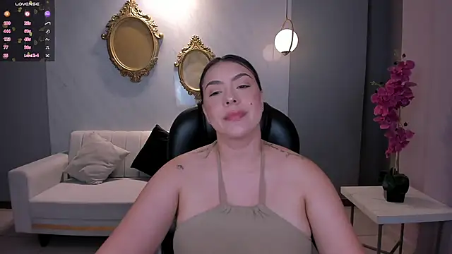 Snapshot of MartinnaBonnet chatting on 02/23/25, 02:35 MartinnaBonnet online show from 02/23/25, 02:35