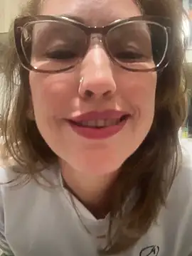 Snapshot of RAIRAsexy chatting on 11/12/25, 01:06 RAIRAsexy online show from 11/12/25, 01:06