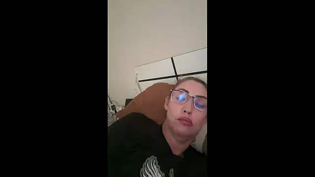 Snapshot of RAIRAsexy chatting on 12/15/25, 06:12 RAIRAsexy online show from 12/15/25, 06:12