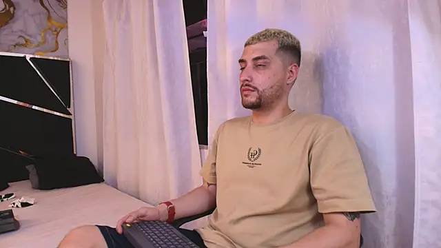 Pleasure Vibes23 online show from 10/14/25, 10:32