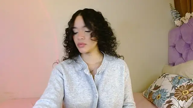 Snapshot of kiarablue chatting on 06/03/26, 02:03 kiarablue online show from 06/03/26, 02:03