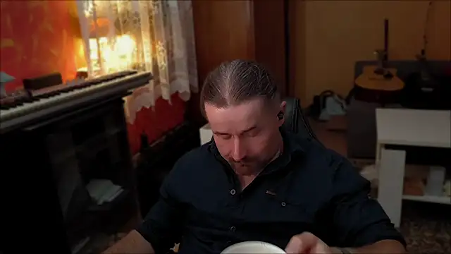 Mosiadz1975 online show from 01/31/25, 11:03