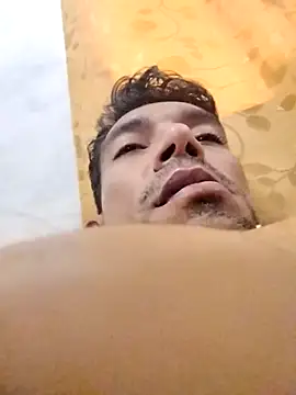 Snapshot of Alejandro11once1 chatting on 03/26/26, 07:19 Alejandro11once1 online show from 03/26/26, 07:19