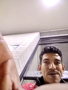 Snapshot of Alejandro11once1 chatting on 03/31/26, 03:41 Alejandro11once1 online show from 03/31/26, 03:41