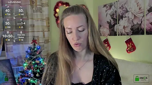 Snapshot of Queenymel chatting on 12/26/24, 04:25 Queenymel online show from 12/26/24, 04:25