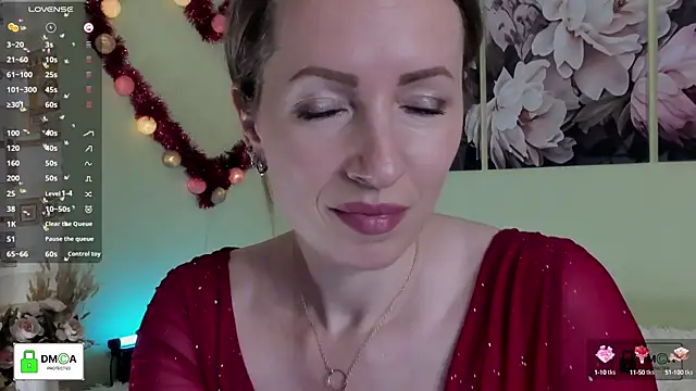 Snapshot of Queenymel chatting on 03/13/25, 03:50 Queenymel online show from 03/13/25, 03:50