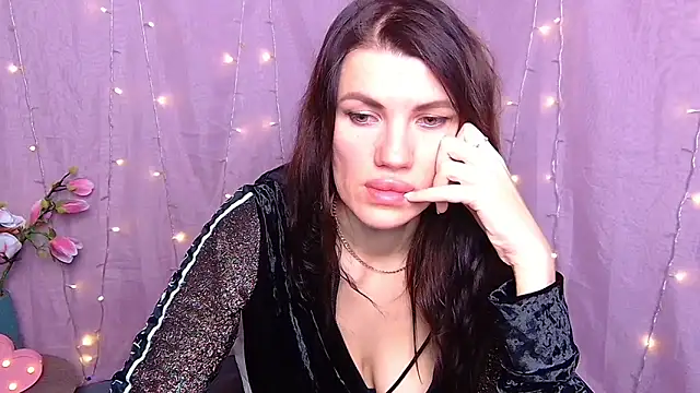 Snapshot of MilaLoona chatting on 03/03/26, 07:14 MilaLoona online show from 03/03/26, 07:14