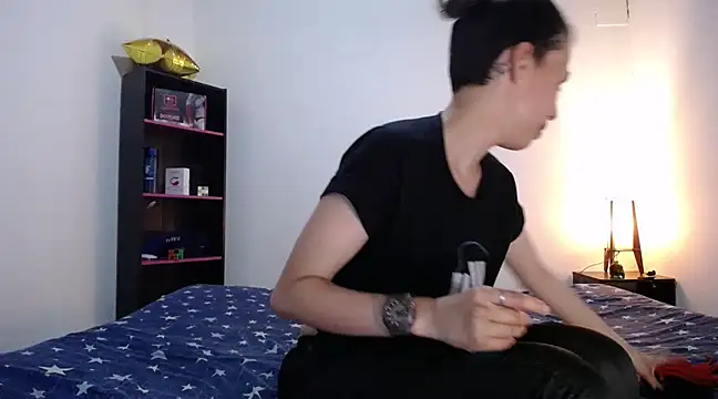 Snapshot of Cocain_Atenea chatting on 02/25/25, 07:14 Cocain Atenea online show from 02/25/25, 07:14