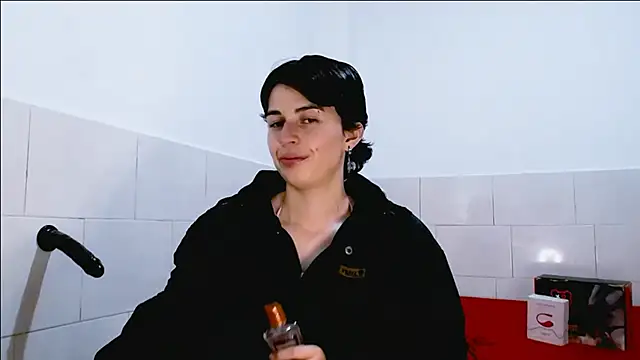 Snapshot of Cocain_Atenea chatting on 07/17/26, 10:14 Cocain Atenea online show from 07/17/26, 10:14