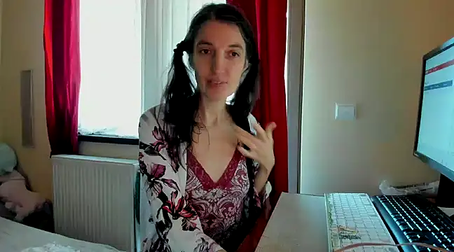 AliceisHome online show from 01/05/25, 10:32