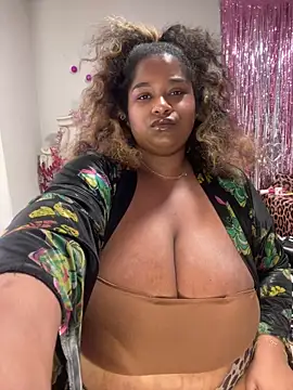 BigFineSelena online show from 02/06/26, 01:14