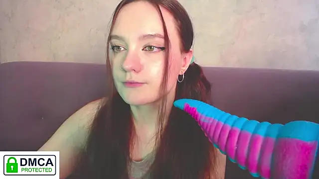 Alyssa   Scarlet online show from 12/17/25, 07:14