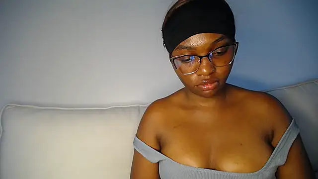 Pretty Liya08 online show from 04/19/26, 11:31