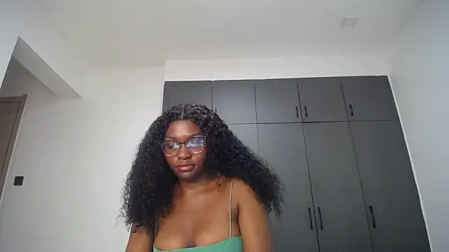 Snapshot of Pretty_Liya08 chatting on 06/01/26, 11:17 Pretty Liya08 online show from 06/01/26, 11:17