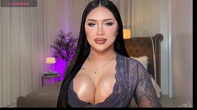 Your Majesty Tyra online show from 11/21/25, 05:06