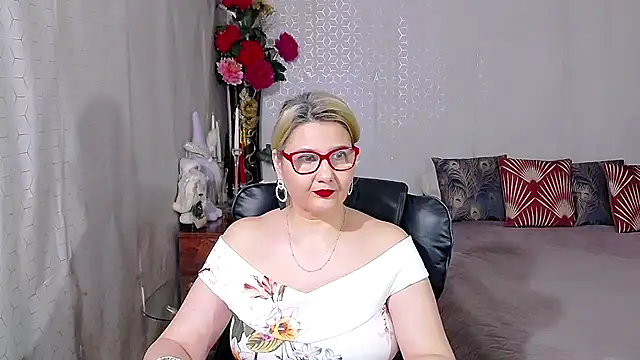 LucilleFenlys online show from 02/11/26, 11:54