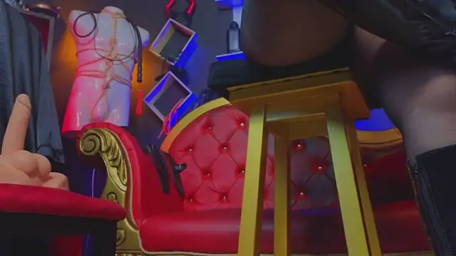 PerlaDivaio online show from 12/02/24, 01:02