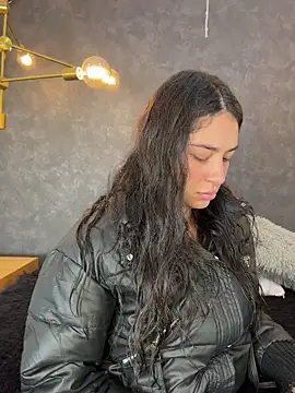 dayra angels online show from 04/16/26, 09:39