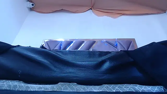 morenahott1 online show from 01/07/25, 02:51