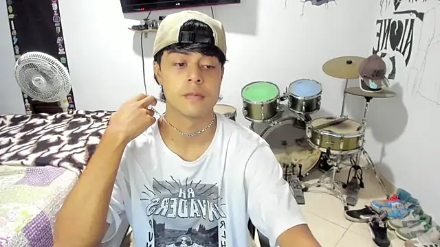 Zack falcon online show from 10/30/25, 03:19