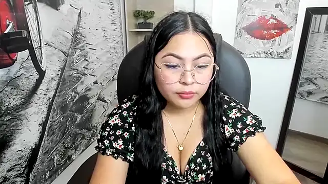 Hana    online show from 11/12/25, 10:20