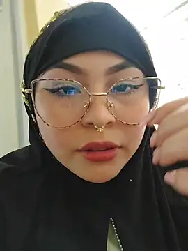 Hana    online show from 04/19/26, 09:17