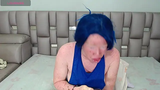 Kittywhiteass online show from 10/09/25, 04:43