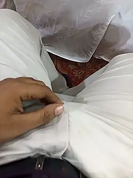 witchhunter1 online show from 10/27/25, 02:43