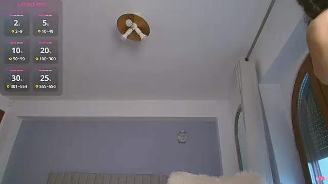 Snapshot of Anna_Lewis chatting on 11/17/25, 07:14 Anna Lewis online show from 11/17/25, 07:14