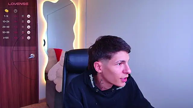 Snapshot of harrisoncuper chatting on 01/05/25, 10:19 harrisoncuper online show from 01/05/25, 10:19