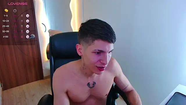 Snapshot of harrisoncuper chatting on 01/18/25, 11:11 harrisoncuper online show from 01/18/25, 11:11