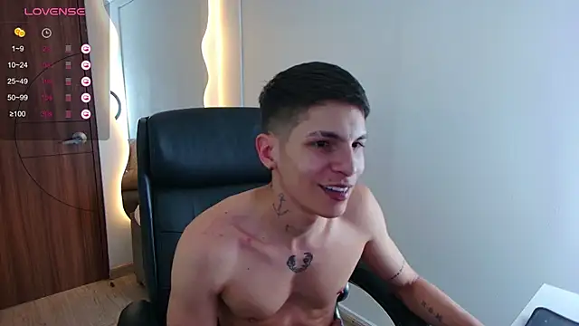 Snapshot of harrisoncuper chatting on 01/20/25, 11:32 harrisoncuper online show from 01/20/25, 11:32