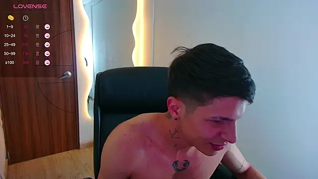 Snapshot of harrisoncuper chatting on 02/13/25, 11:26 harrisoncuper online show from 02/13/25, 11:26