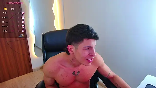 Snapshot of harrisoncuper chatting on 11/26/25, 11:17 harrisoncuper online show from 11/26/25, 11:17