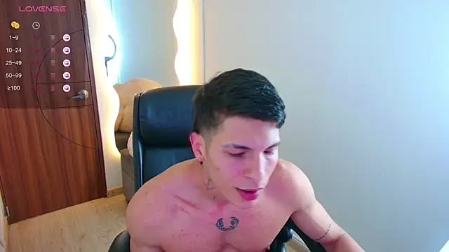 Snapshot of harrisoncuper chatting on 01/17/26, 01:43 harrisoncuper online show from 01/17/26, 01:43