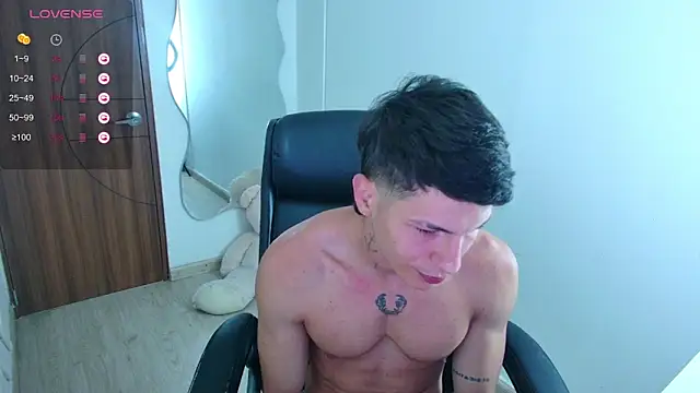 Snapshot of harrisoncuper chatting on 02/17/26, 03:03 harrisoncuper online show from 02/17/26, 03:03