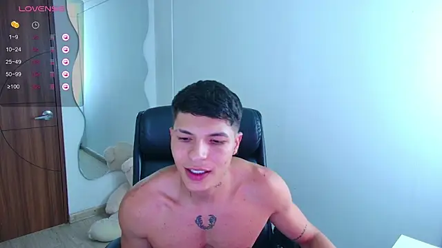 Snapshot of harrisoncuper chatting on 02/27/26, 02:55 harrisoncuper online show from 02/27/26, 02:55