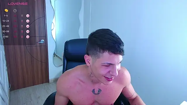 Snapshot of harrisoncuper chatting on 03/26/26, 09:42 harrisoncuper online show from 03/26/26, 09:42