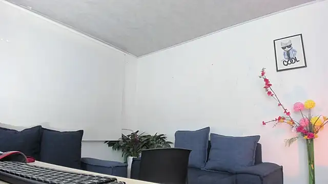 alicia rouusel online show from 10/22/25, 12:33