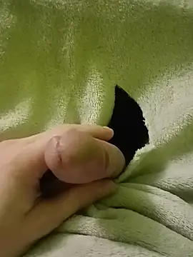 Snapshot of Koudy1 chatting on 01/15/25, 04:32 Koudy1 online show from 01/15/25, 04:32