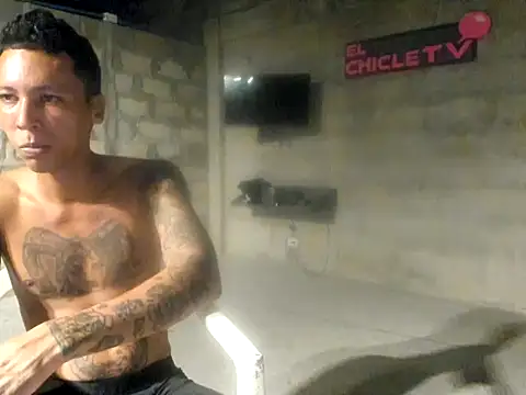 Snapshot of EL-CHICLE-TV chatting on 12/20/24, 07:33 EL-CHICLE-TV online show from 12/20/24, 07:33