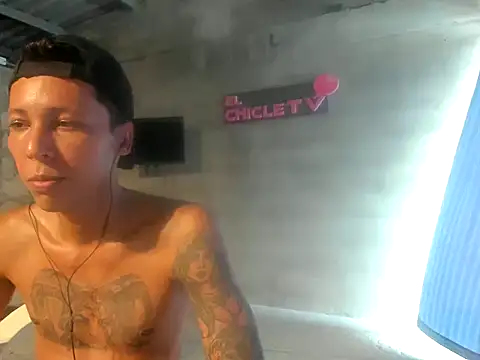 Snapshot of EL-CHICLE-TV chatting on 01/11/25, 09:46 EL-CHICLE-TV online show from 01/11/25, 09:46