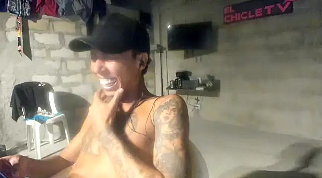 Snapshot of EL-CHICLE-TV chatting on 02/12/25, 07:13 EL-CHICLE-TV online show from 02/12/25, 07:13