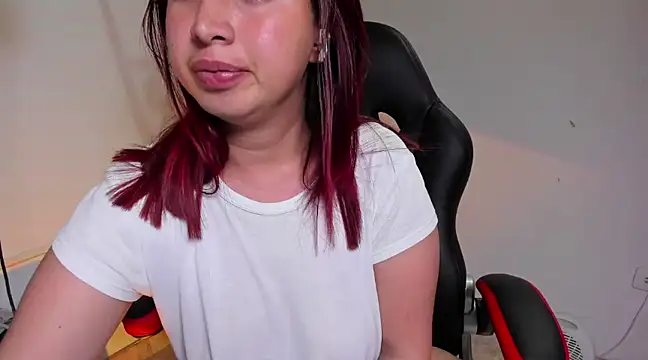 madelaine blosson online show from 02/22/25, 06:39